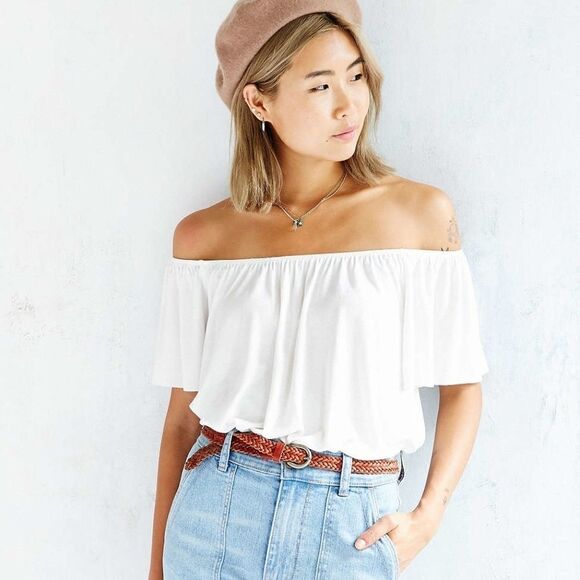 Ecote Ivory Off-the-Shoulder Top - Picture 2 of 3